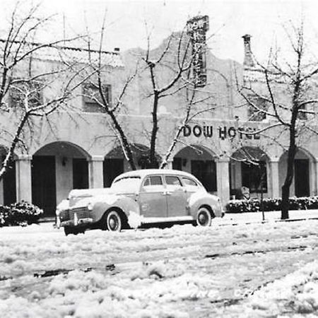 Historic Dow Hotel Лон Пайн Екстериор снимка